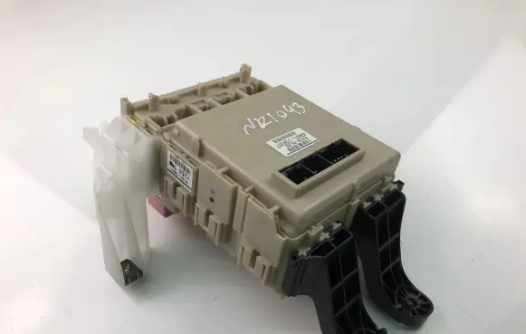 Toyota Avensis T270 Fuse box set