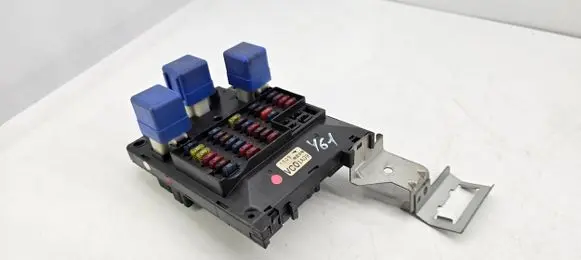 Nissan Patrol Y61 Fuse module VC01A09