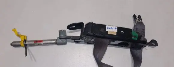 Volvo V70 Front seatbelt
