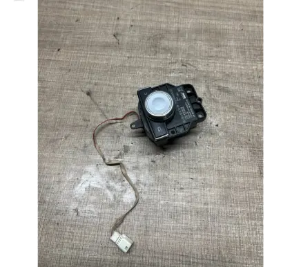 Mercedes-Benz C W204 Head unit multimedia control A2048707658 A2048708058 0335806020