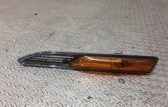 Ford Mondeo MK IV Front fender indicator light 7S7113K354AF