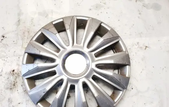 Hyundai Getz R14 wheel hub/cap/trim USED