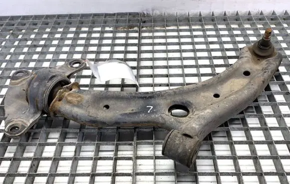 Honda Insight Front control arm
