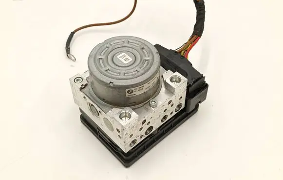 BMW 3 F30 F35 F31 ABS Pump 6891611 6891612 6947844