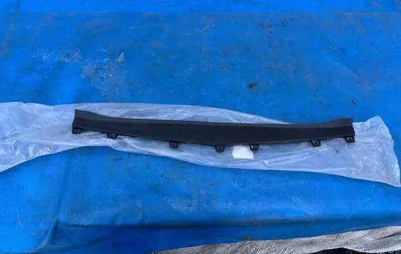 Mercedes-Benz E W213 Front bumper lip A2138851707