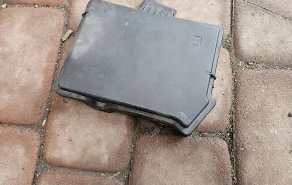 Renault Zoe Fuse box cover 284B86873R