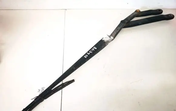 Nissan Almera Tino Front wiper blade arm