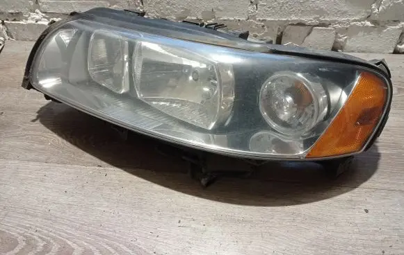 Volvo S60 Headlight/headlamp 89902388