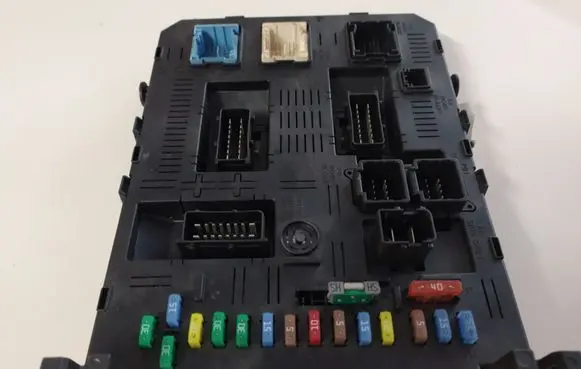 Peugeot 407 Comfort/convenience module 9661940180 281171731B