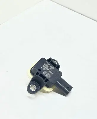 Audi A8 S8 D4 4H Airbag deployment crash/impact sensor 4H0955557 0563RB4 170302