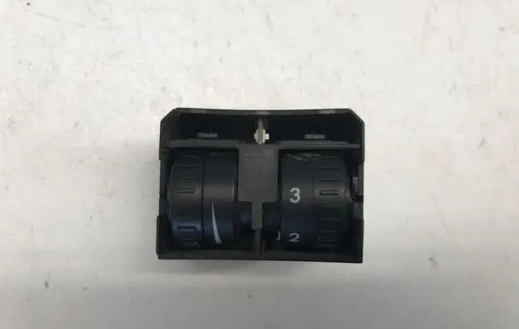 Volkswagen Touran II Headlight level height control switch 1T0941333C