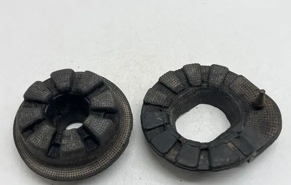 Nissan Qashqai Front coil spring rubber mount 55034JD00A