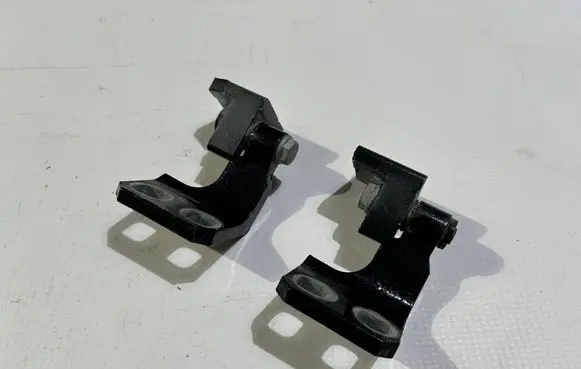 Maserati Quattroporte Rear door hinge set 89685275