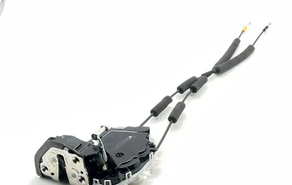 Subaru Crosstrek II Rear door lock 
