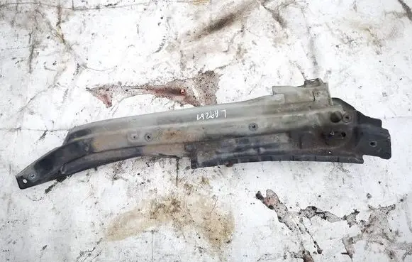 Audi Q7 4L Fender mounting bracket 4l0805157b