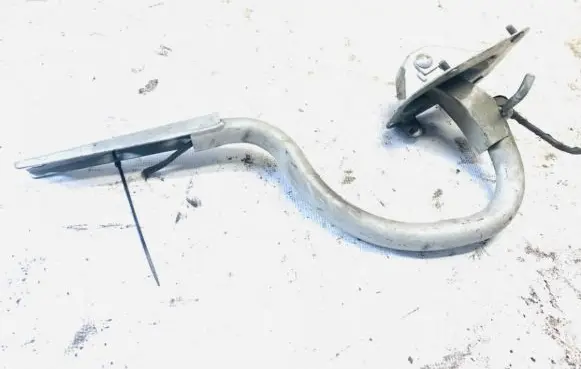 Tailgate/trunk/boot hinge