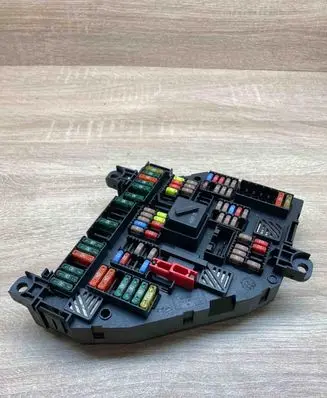BMW 7 F01 F02 F03 F04 Fuse module 9252812 925281201 USED