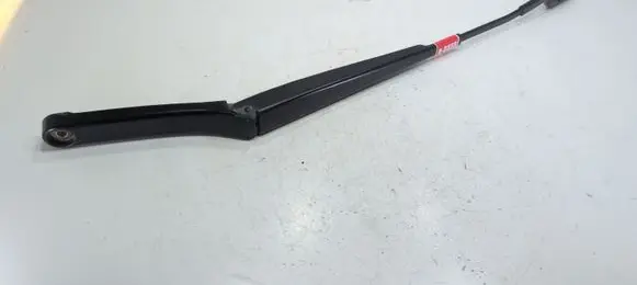 Volkswagen PASSAT B8 Front wiper blade arm 3G1955409
