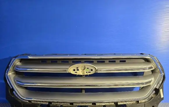 Ford Kuga II Front grill GV44-8A164-B