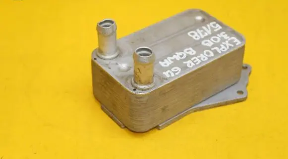 Ford Explorer Engine oil radiator 