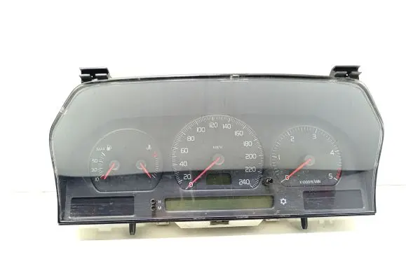 Volvo S70 V70 V70 XC Speedometer (instrument cluster) 9472523