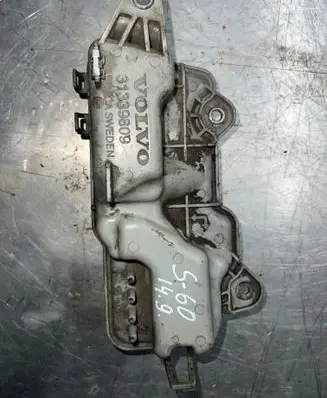 Volvo S60 Vacuum air tank 31339809
