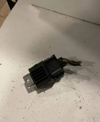 Ford Galaxy Glow plug pre-heat relay 9M5Q12A343AA