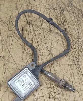 Mercedes-Benz V Class W447 Lambda probe sensor A0009050108