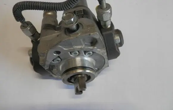 Mazda CX-5 Fuel injection high pressure pump 294000166322D