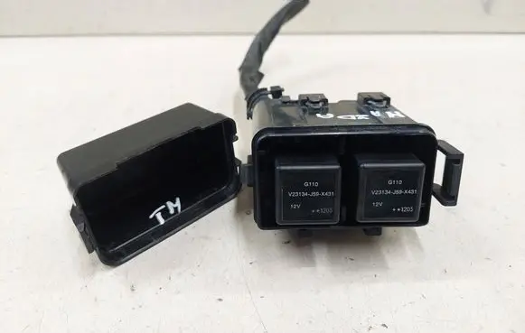 Mazda CX-5 Relay mounting block KD6266750 DCDCJG1 KD4566750