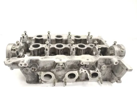 Peugeot 407 Engine head 6090CA PM9X2Q