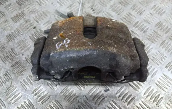 Volkswagen PASSAT CC Front brake caliper