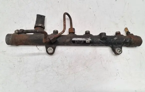 Opel Vivaro Fuel main line pipe 0445214065 8200330912 001696L4