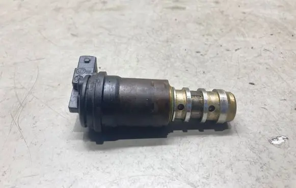 BMW 3 E90 E91 Camshaft vanos timing valve 1707323