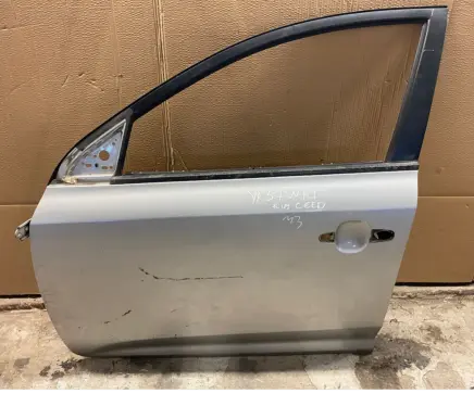 KIA Ceed Front door