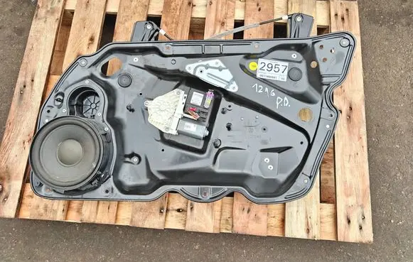 Volkswagen PASSAT B6 Front door window regulator with motor 1K0959792H