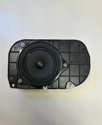 BMW 5 F10 F11 Parcel shelf speaker 923918401