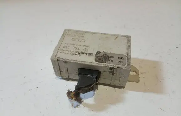Audi A4 S4 B5 8D Immobilizer control unit/module 4A0953234 0750491F 7623950