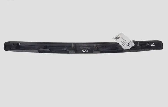 Toyota Avensis T270 Trunk door license plate light bar 7680105100 7680105120