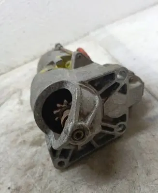 Renault Laguna I Starter motor D9R142