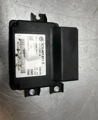 Volkswagen PASSAT B6 Hand brake control module 3C8907801