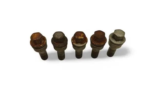 Audi Q3 8U Nuts/bolts 