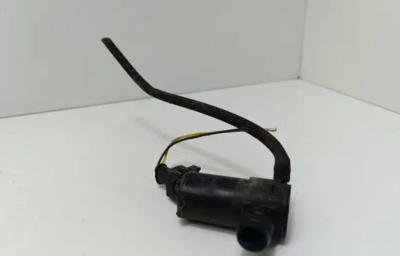 Volvo S60 Windscreen/windshield washer pump 