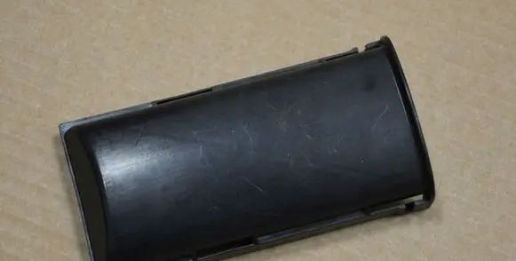 Volkswagen Touareg II Fuse box cover 6C0937576