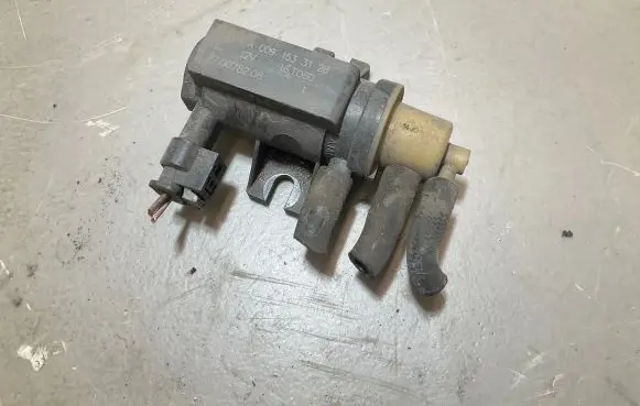 Mercedes-Benz Sprinter W906 Turbo solenoid valve A0091533128 16T060 70378208