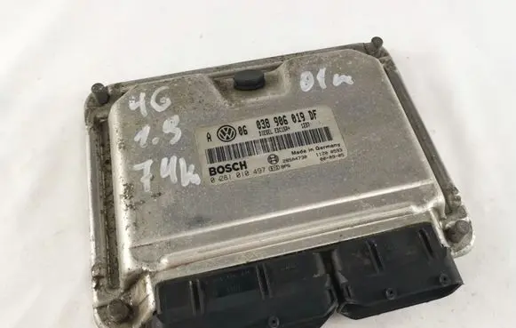 Volkswagen Golf IV Engine control unit/module 038906019DF 28SA4730 0281010497