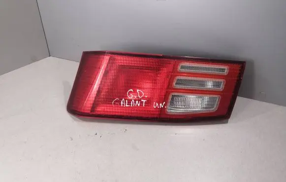 Mitsubishi Galant Tailgate rear/tail lights 22687201 12V215W