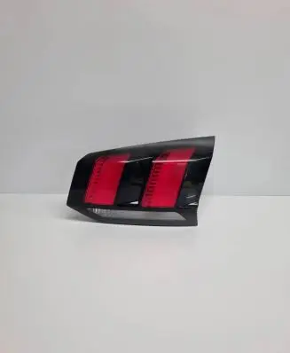 Peugeot 5008 II Tailgate rear/tail lights 9811027780 81580201 0811027780