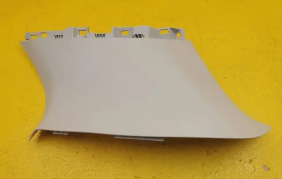 (D)pillar trim (top)