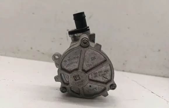 Mercedes-Benz GLB x247 Vacuum pump A2820909800